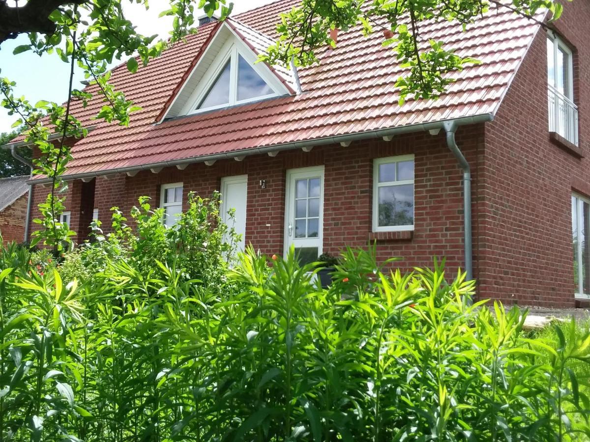 Haus Rosengarten- Ruhige Ferienwohnungen im Grünen Sehlen Exterior foto