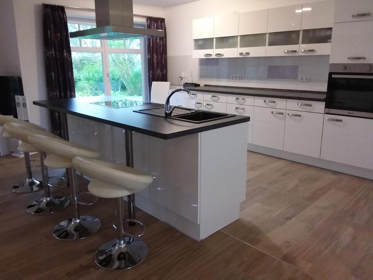 Haus Rosengarten- Ruhige Ferienwohnungen im Grünen Sehlen Exterior foto