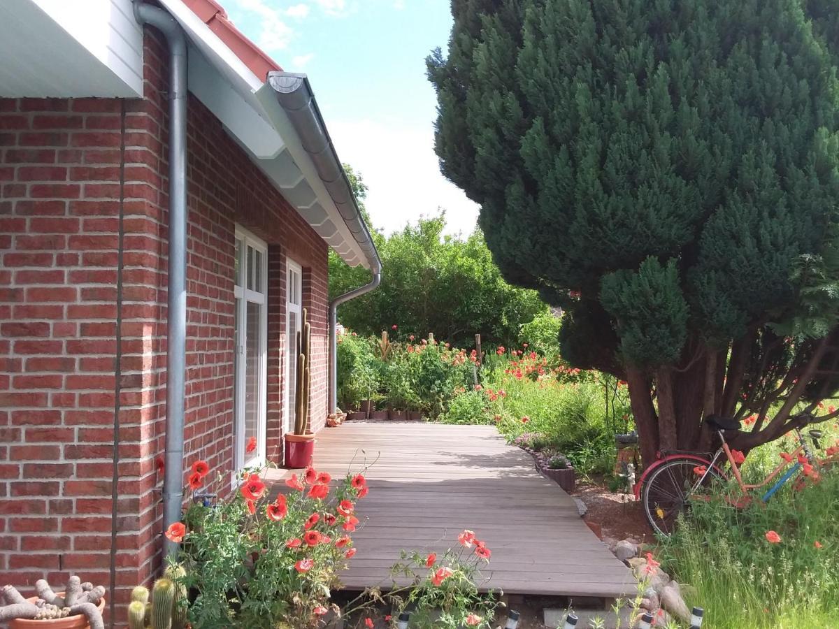Haus Rosengarten- Ruhige Ferienwohnungen im Grünen Sehlen Exterior foto